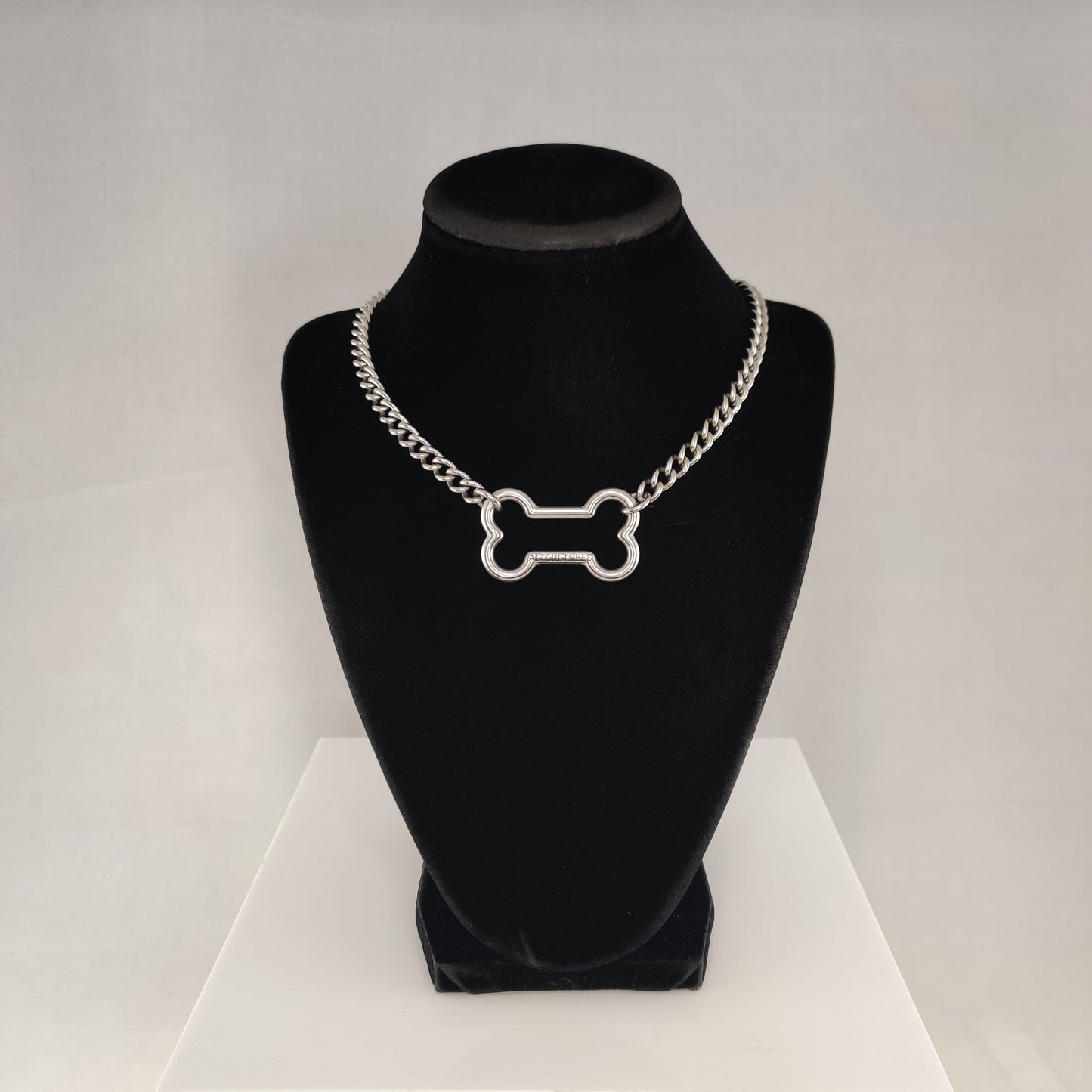 Doggy Bone chain choker