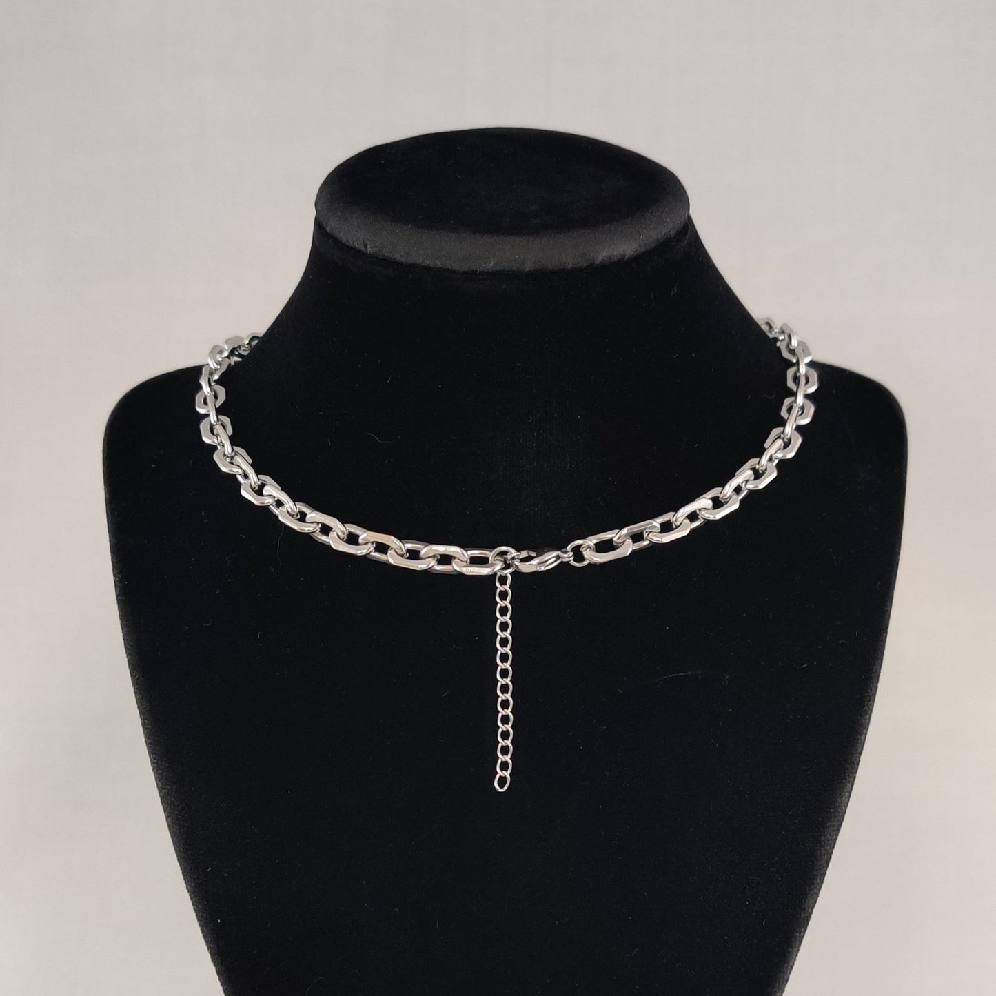 She/Her chain choker